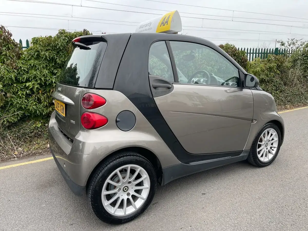 2009-smart-fortwo-10-passion-71bhp-coupe-big-3