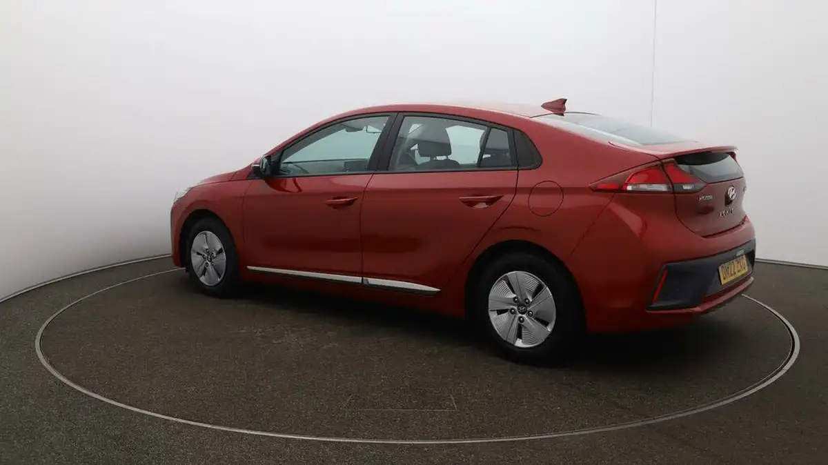 2022-hyundai-ioniq-16-gdi-premium-se-hybrid-big-34