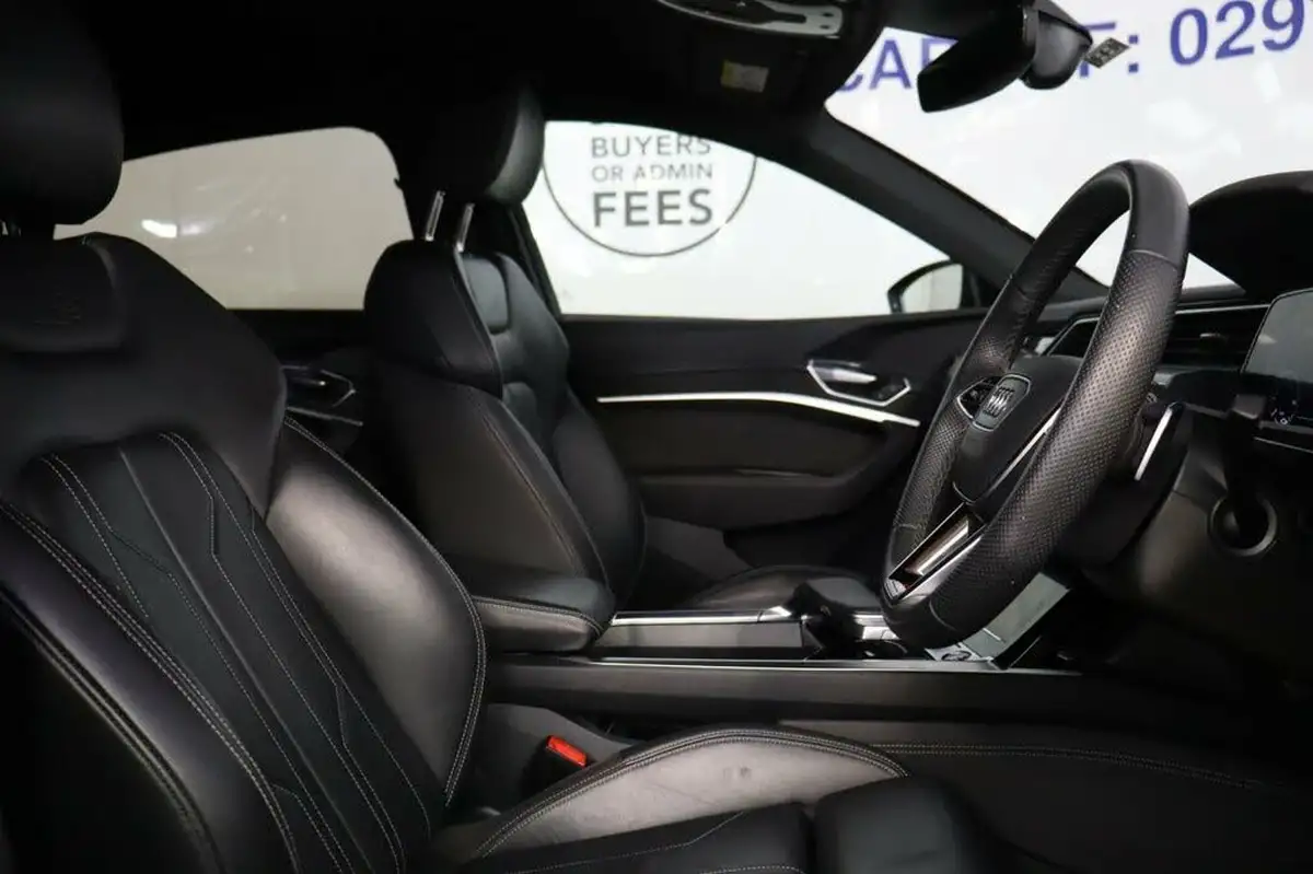 2020-audi-e-tron-55e-s-line-station-wagon-big-22