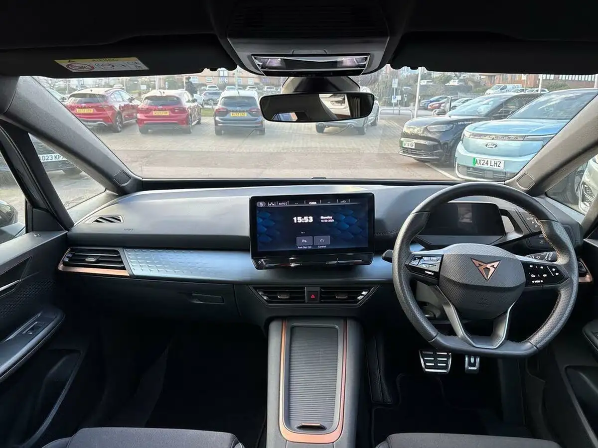 2022-cupra-born-e-v2-204ps-58kwh-big-11