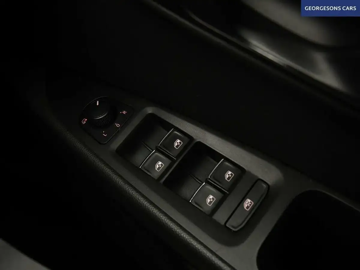 2019-seat-leon-15-tsi-evo-fr-black-edition-150ps-hatchback-dsg-big-28