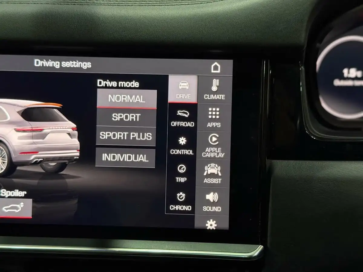 2018-porsche-cayenne-40-v8-turbo-big-48