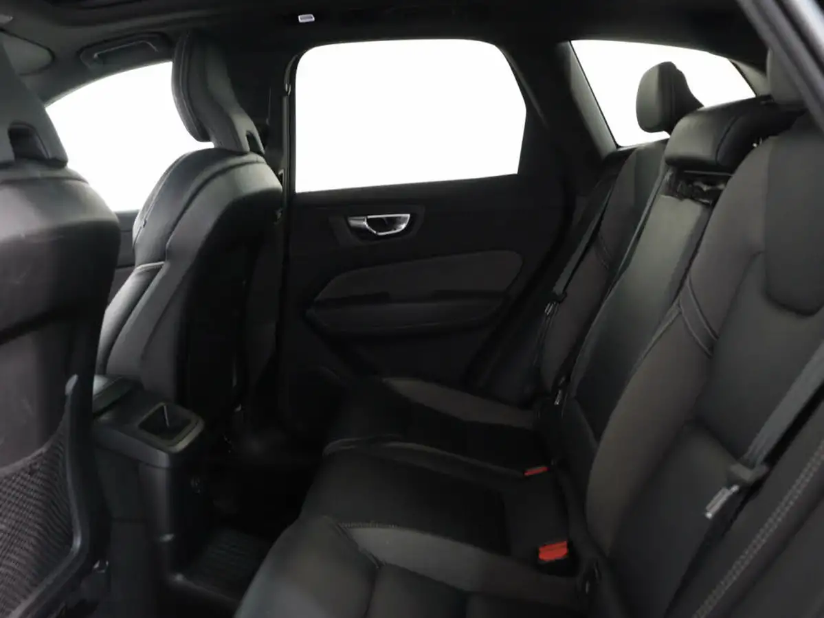2021-volvo-xc60-20-t6-r-design-350bhp-plug-in-hybrid-big-38
