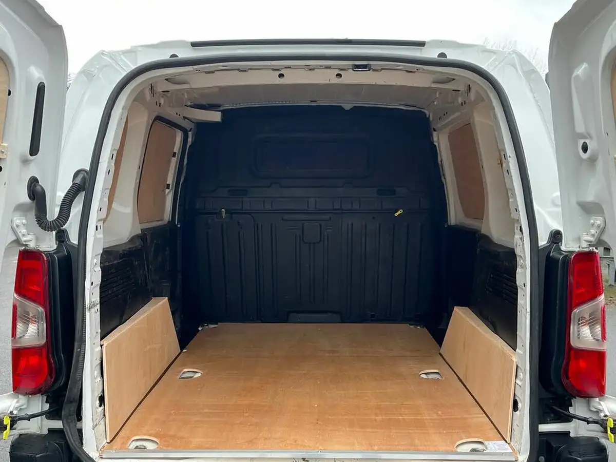 2021-peugeot-partner-15-bluehdi-1000-professional-100ps-eu6dt-panel-big-10
