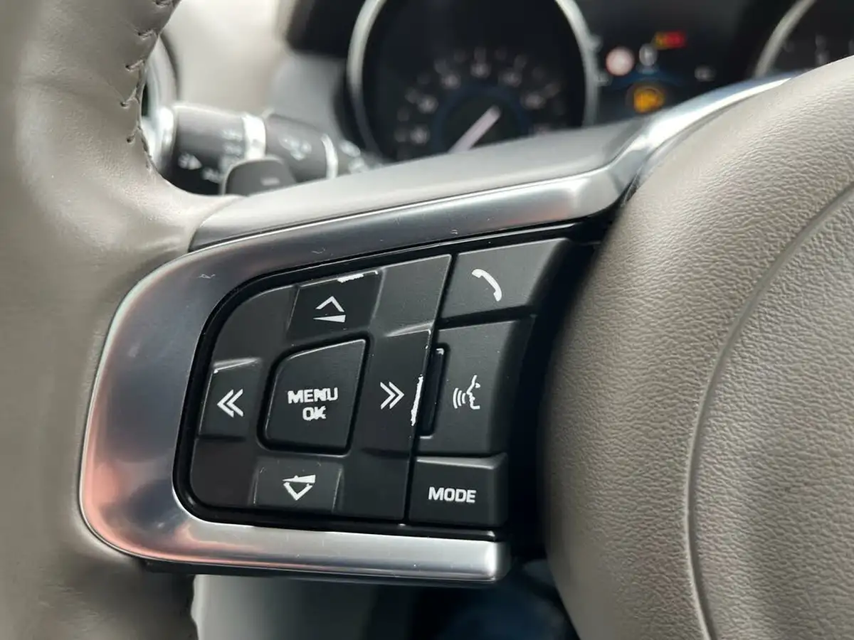 2018-jaguar-xe-20d-portfolio-180ps-1999cc-auto-big-26