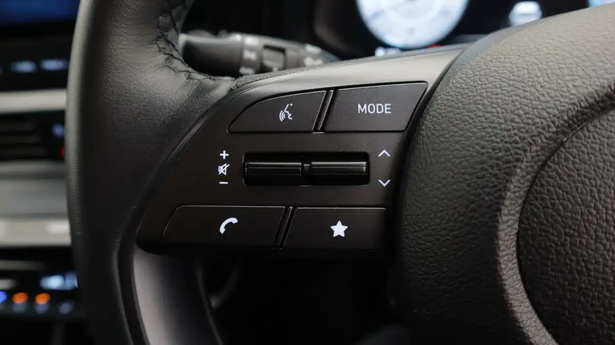 2024-hyundai-i20-10-t-gdi-premium-big-22