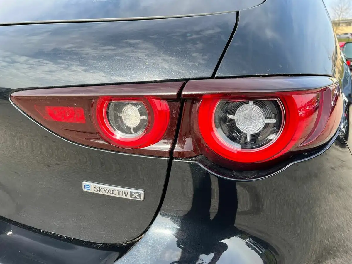 2022-mazda-mazda3-20-gt-sport-tech-edition-186ps-hatchback-5d-big-20