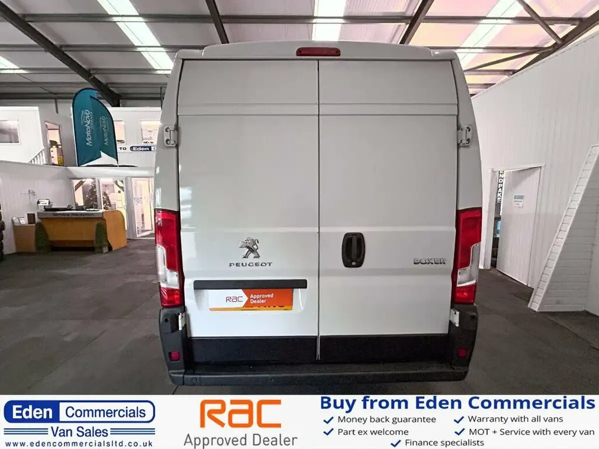2022-peugeot-boxer-22-bluehdi-professional-435-l4-h2-big-5