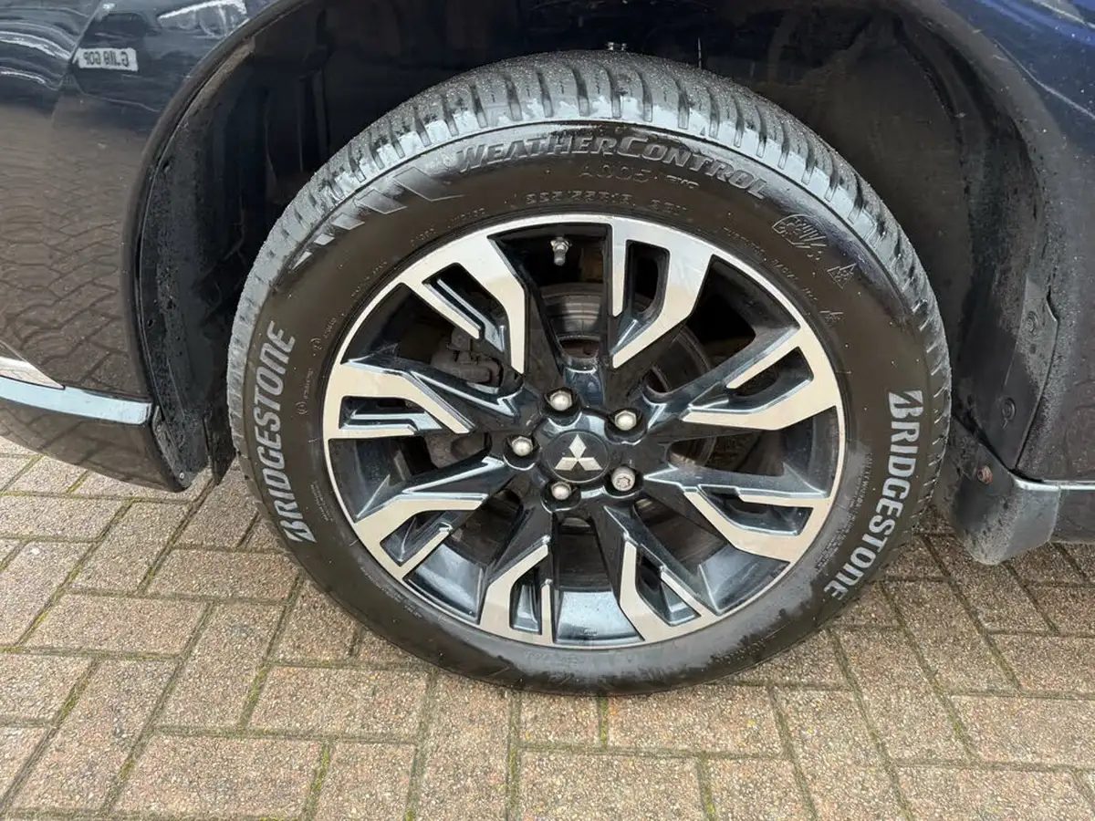 2018-mitsubishi-outlander-20-4h-phev-big-31