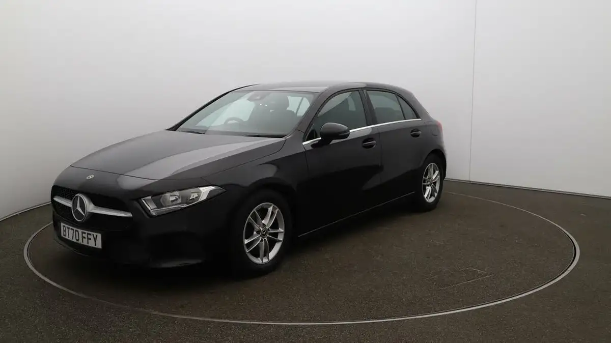 2021-mercedes-benz-a-class-15d-a180d-se-big-59