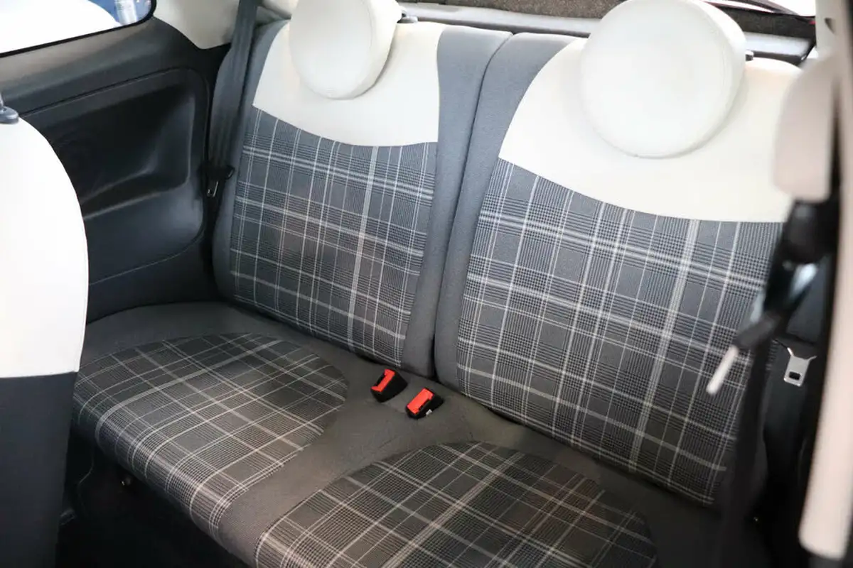 2016-fiat-500-12-lounge-dualogic-big-28