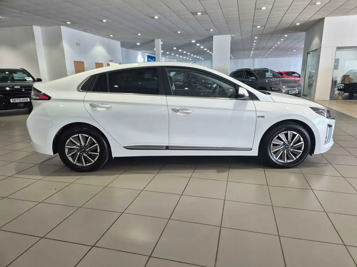 2021-hyundai-ioniq-e-premium-se-electric-100kw-big-9