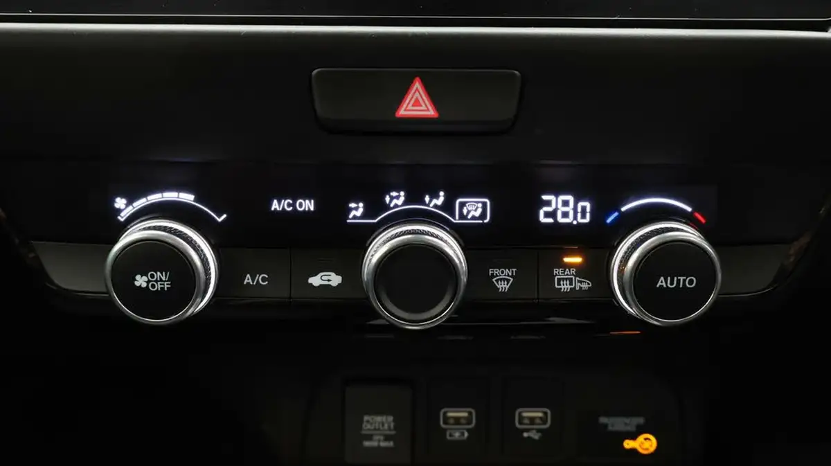 2021-honda-jazz-15-i-mmd-sr-109ps-big-12