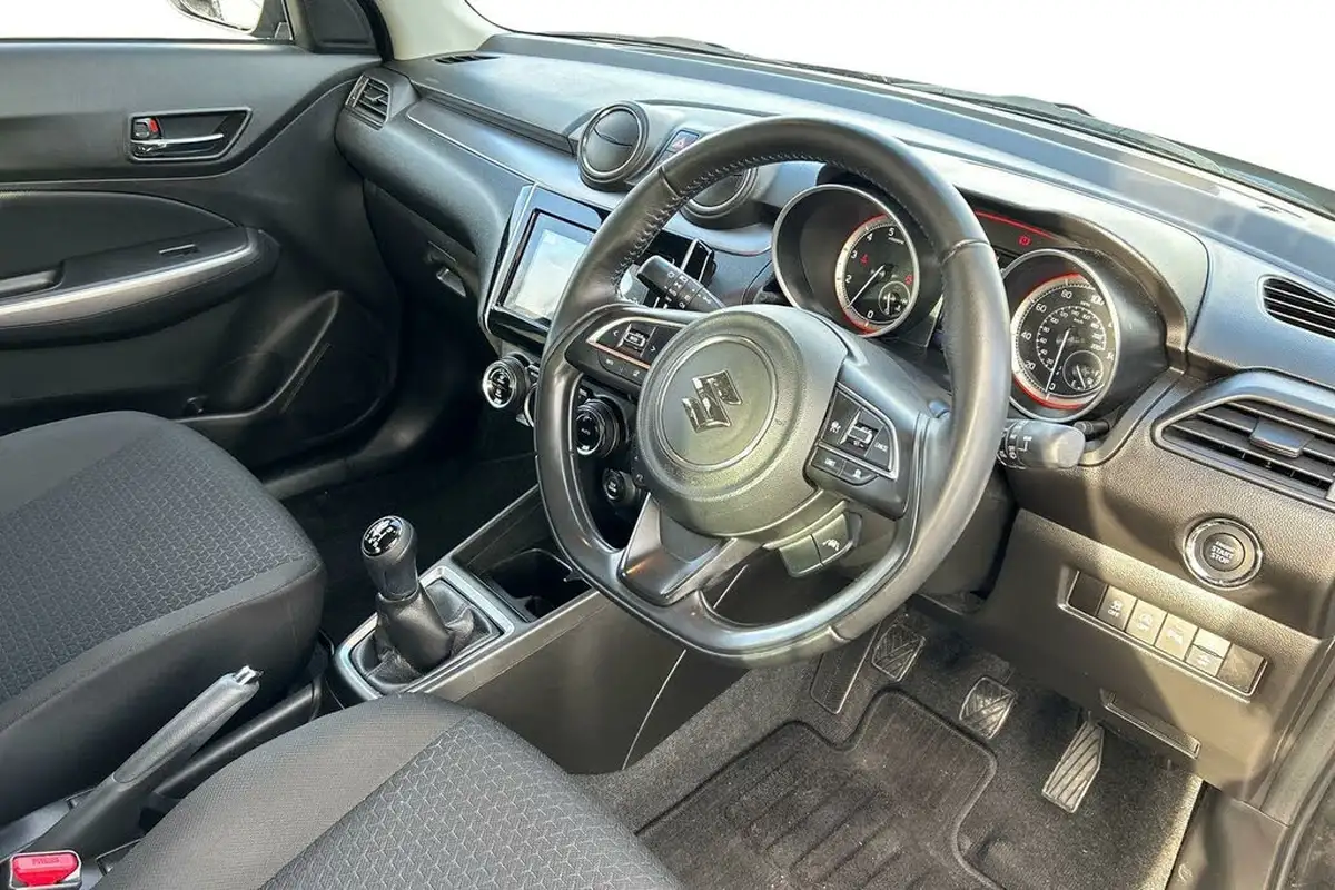 2021-suzuki-swift-12-dualjet-sz5-big-6