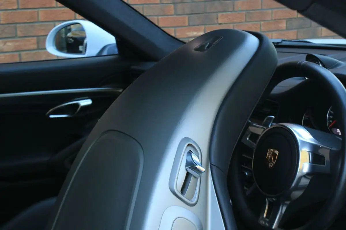2015-porsche-911-38-turbo-coupe-big-32