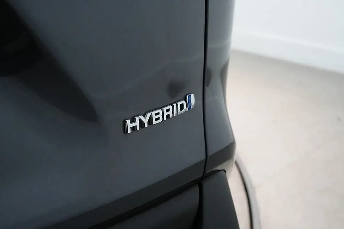 2022-toyota-rav4-25-vvt-i-excel-215bhp-big-15
