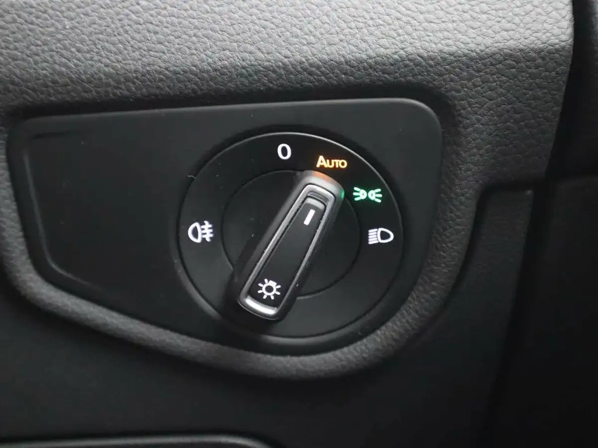 2018-volkswagen-touran-16tdi-se-family-big-36