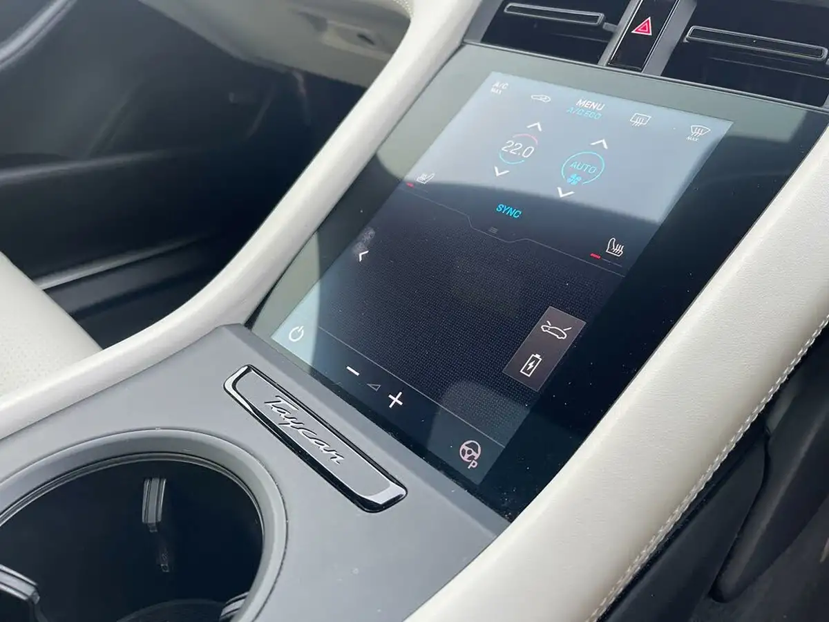 2020-porsche-taycan-e-4s-571ps-performance-battery-plus-big-44