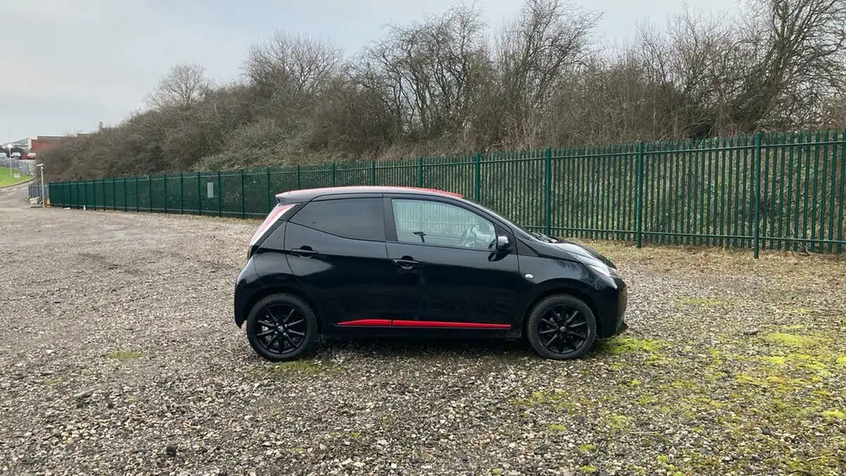 2018-toyota-aygo-10-vvt-i-x-press-71bhp-big-15