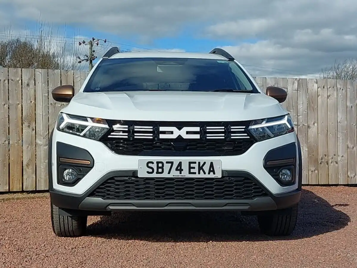 2024-dacia-jogger-16-tce-extreme-big-18