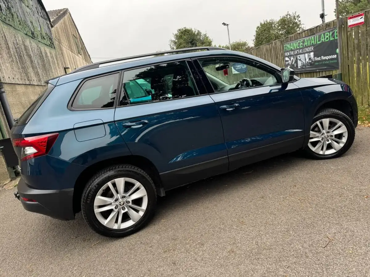 2018-skoda-karoq-15-tsi-se-technology-act-dsg-big-8