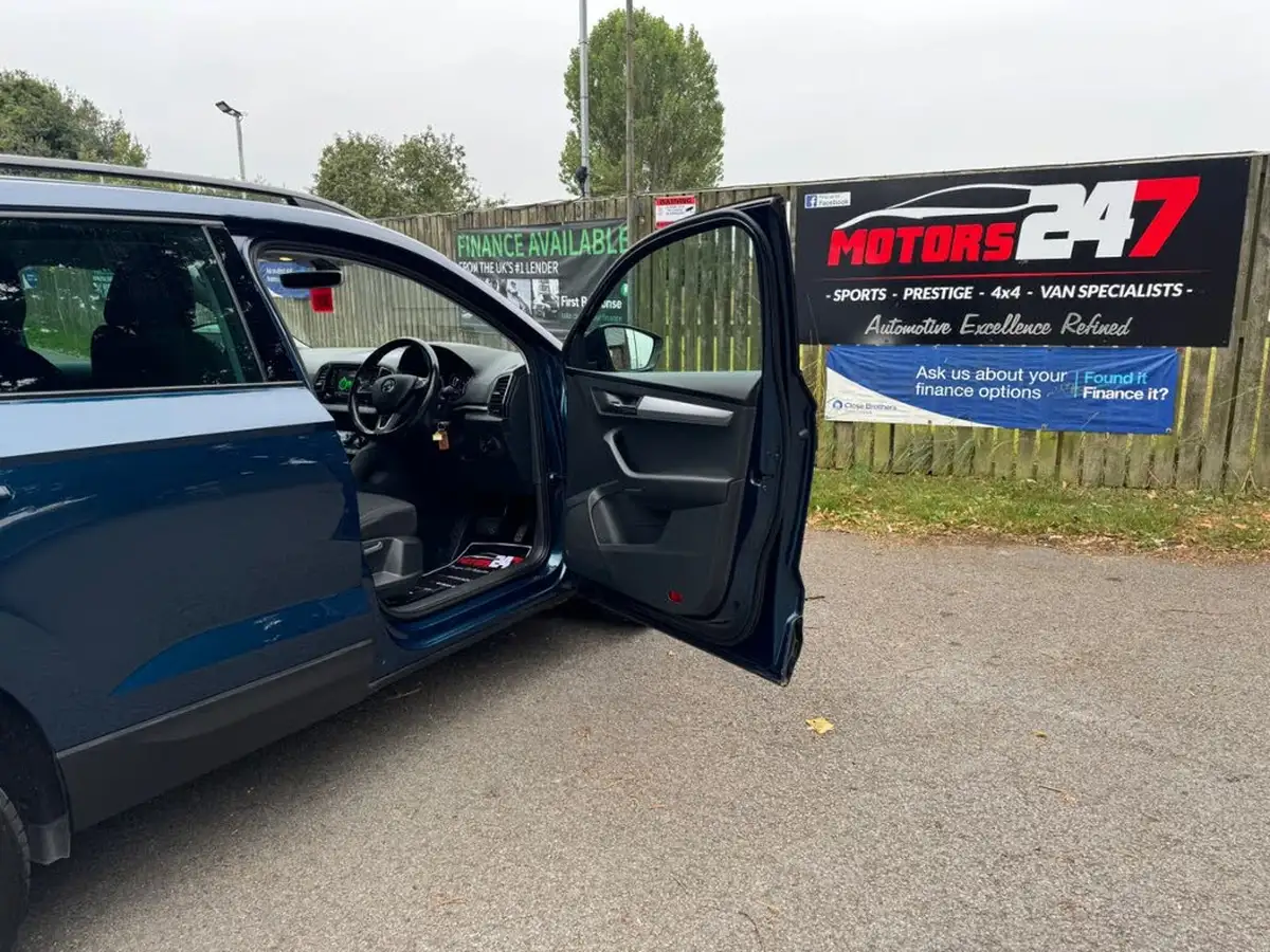 2018-skoda-karoq-15-tsi-se-technology-act-dsg-big-79