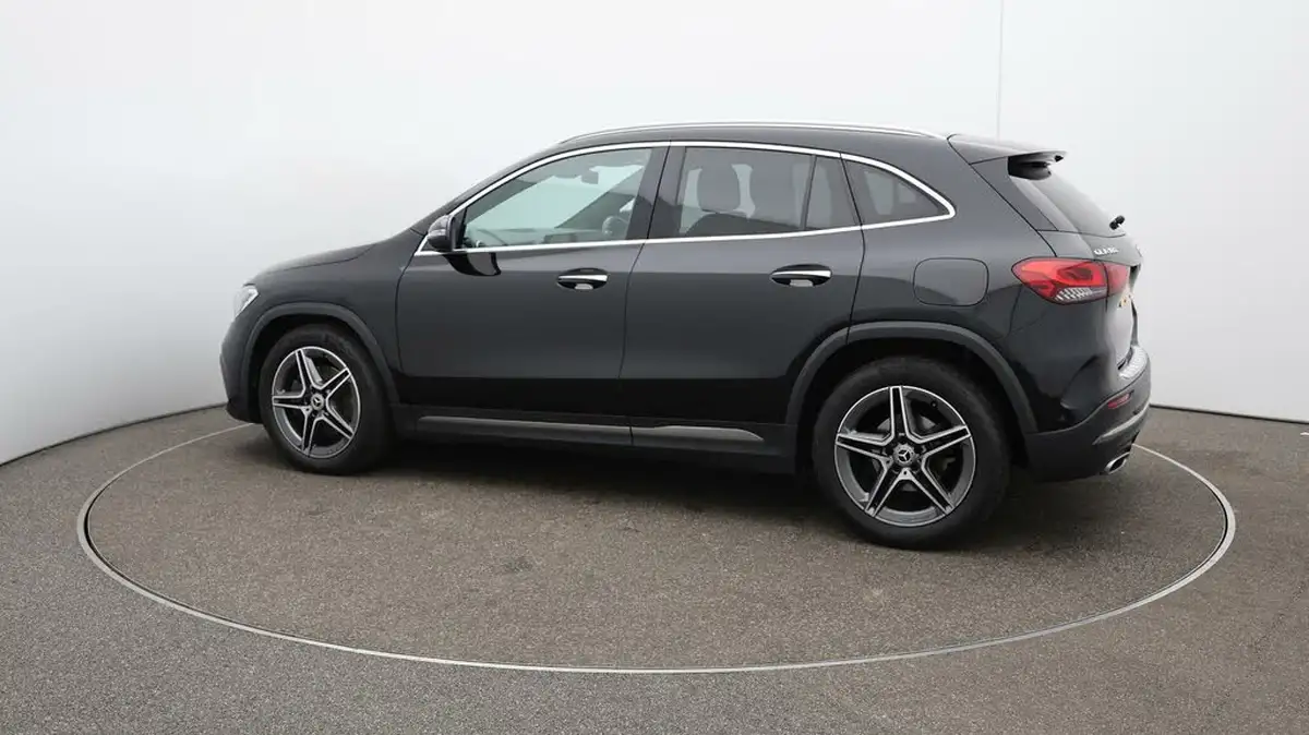 2021-mercedes-benz-gla-class-13-gla-180-amg-line-premium-plus-1332cc-big-47