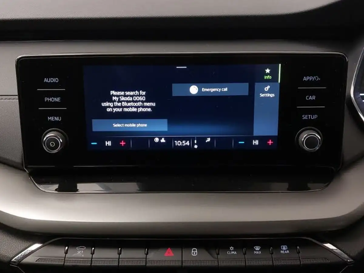 2020-skoda-octavia-15-tsi-se-first-edition-estate-big-10