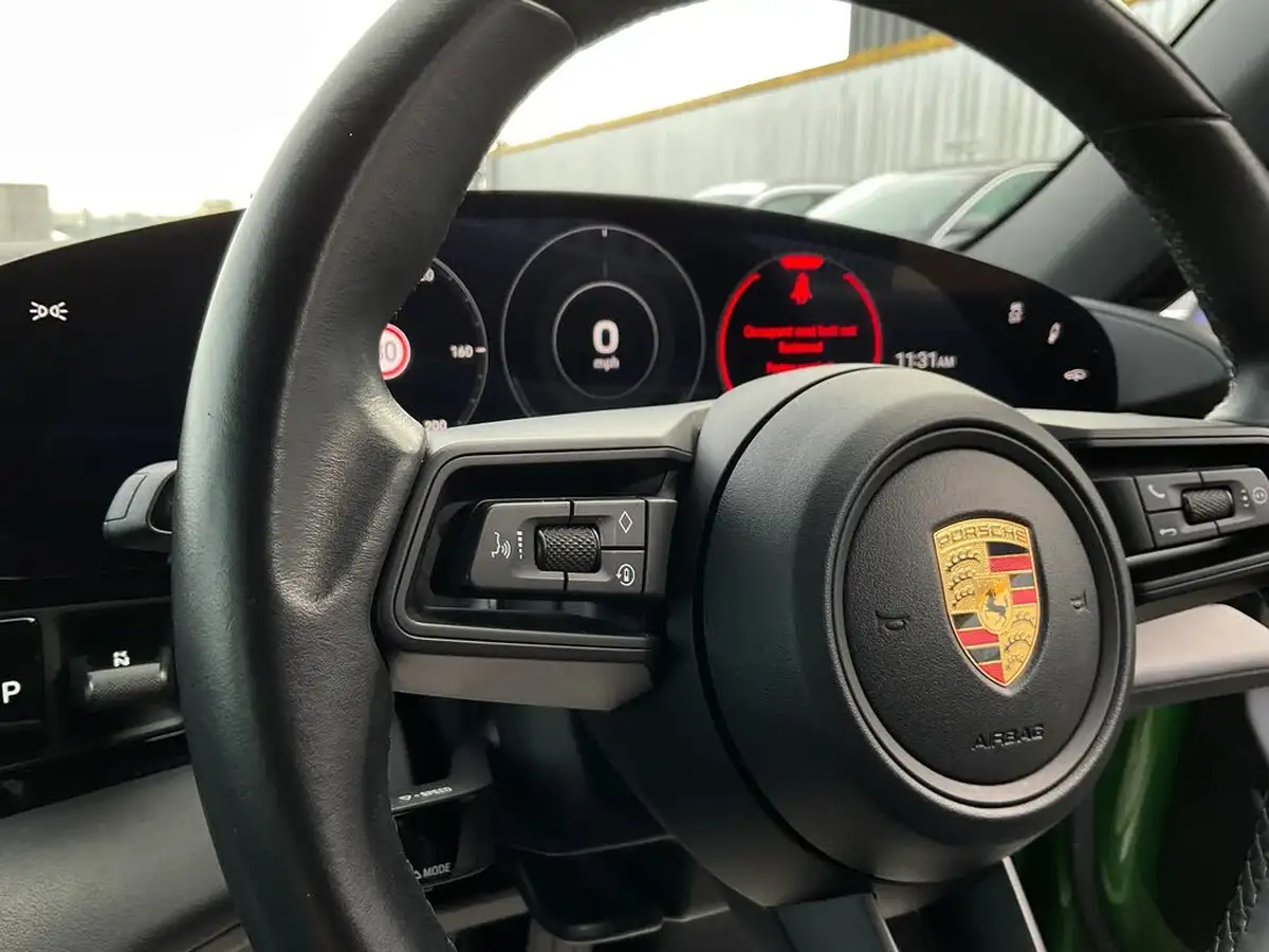 2020-porsche-taycan-e-4s-530ps-big-28