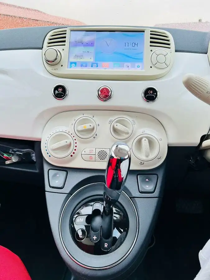 2014-fiat-500-12-lounge-ss-dualogic-big-10