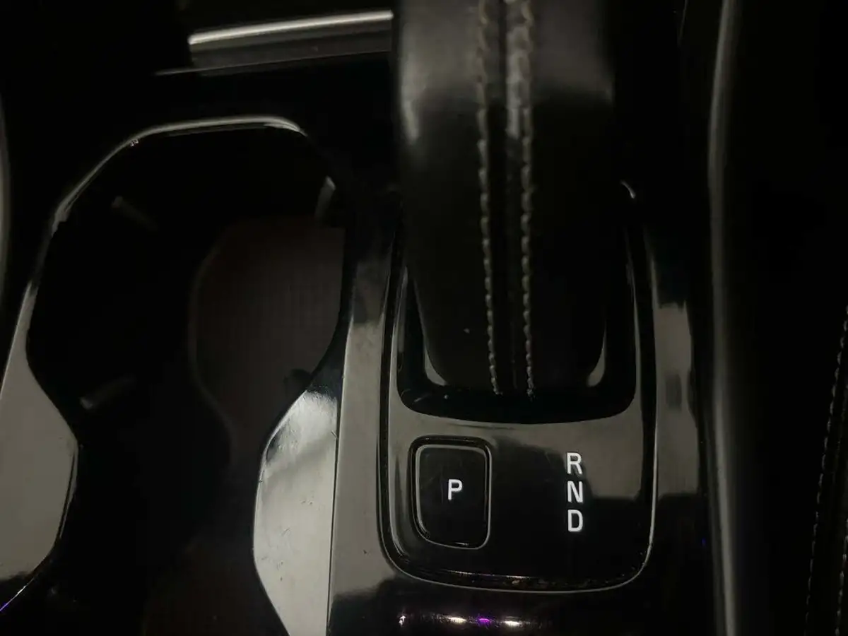 2020-volvo-xc40-20-b4-r-design-big-22