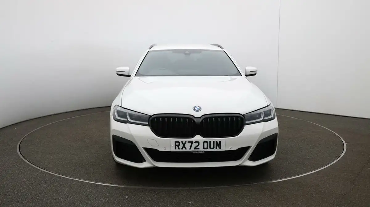 2022-bmw-5-series-20-530e-xdrive-m-sport-touring-5d-big-40