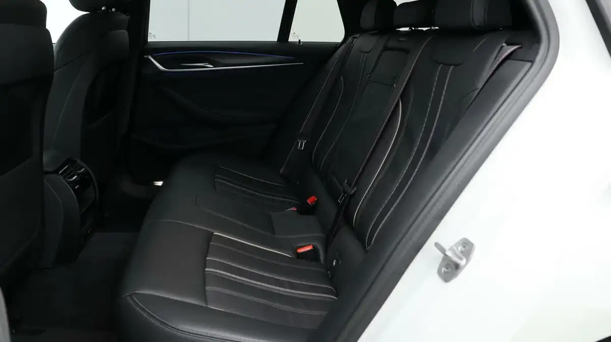 2022-bmw-5-series-20-530e-xdrive-m-sport-touring-5d-big-16