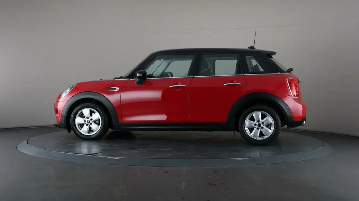 2021-mini-countryman-15-cooper-classic-big-32