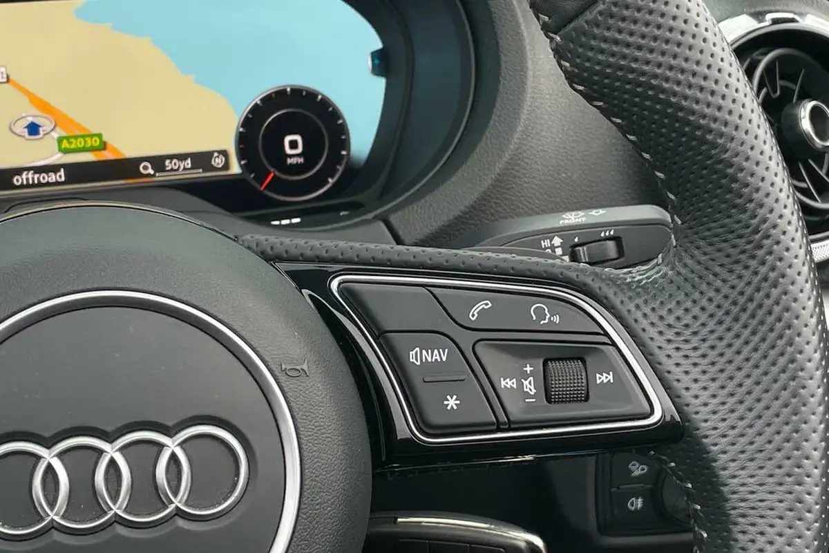 2018-audi-a3-cabriolet-15-tfsi-s-line-tronic-big-37