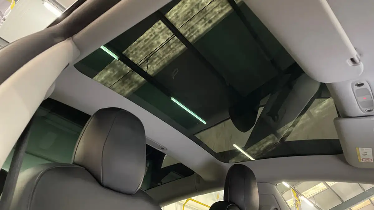 2021-tesla-model-3-e-long-range-awd-big-24