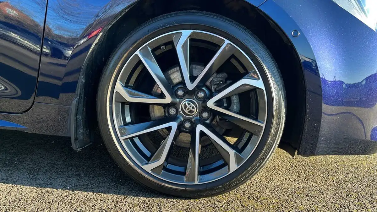 2022-toyota-corolla-20-vvt-i-excel-181bhp-trk-hatchback-big-17
