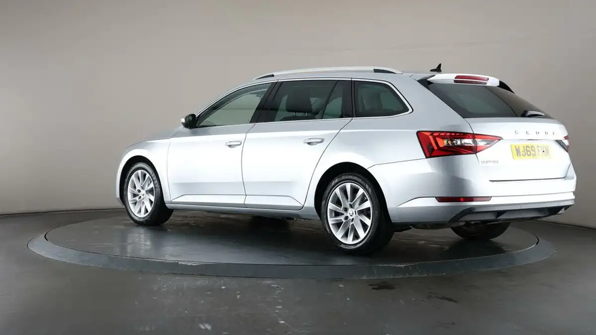 2019-skoda-superb-15-tsi-se-technology-estate-big-71