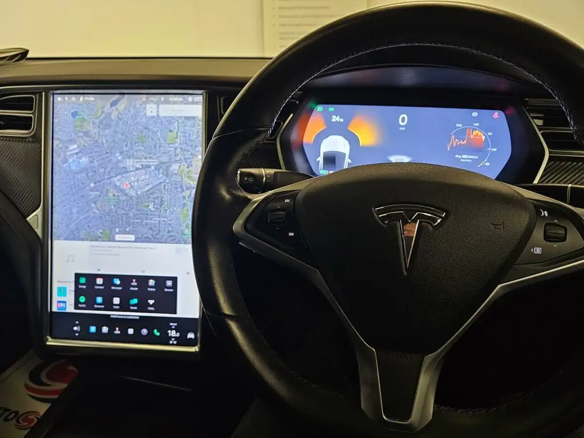 2017-tesla-model-x-e-75d-big-18
