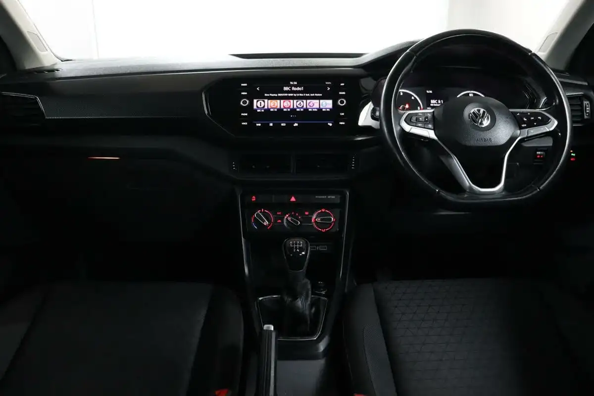 2019-volkswagen-t-cross-16tdi-se-big-35