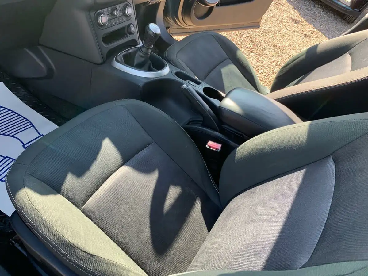2012-nissan-qashqai-15td-n-tec-big-26