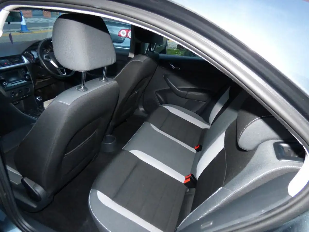 2016-skoda-rapid-14tdi-se-big-10