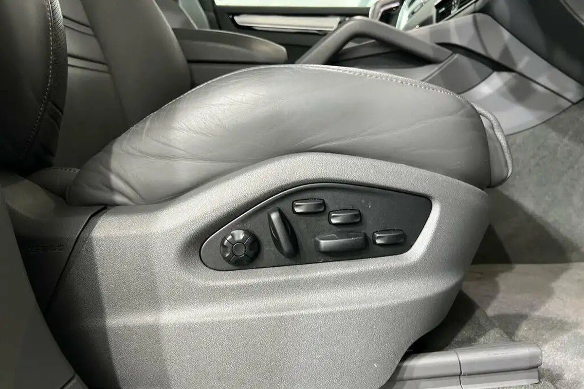 2022-porsche-cayenne-30-v6-e-hybrid-platinum-edition-340ps-coupe-big-22