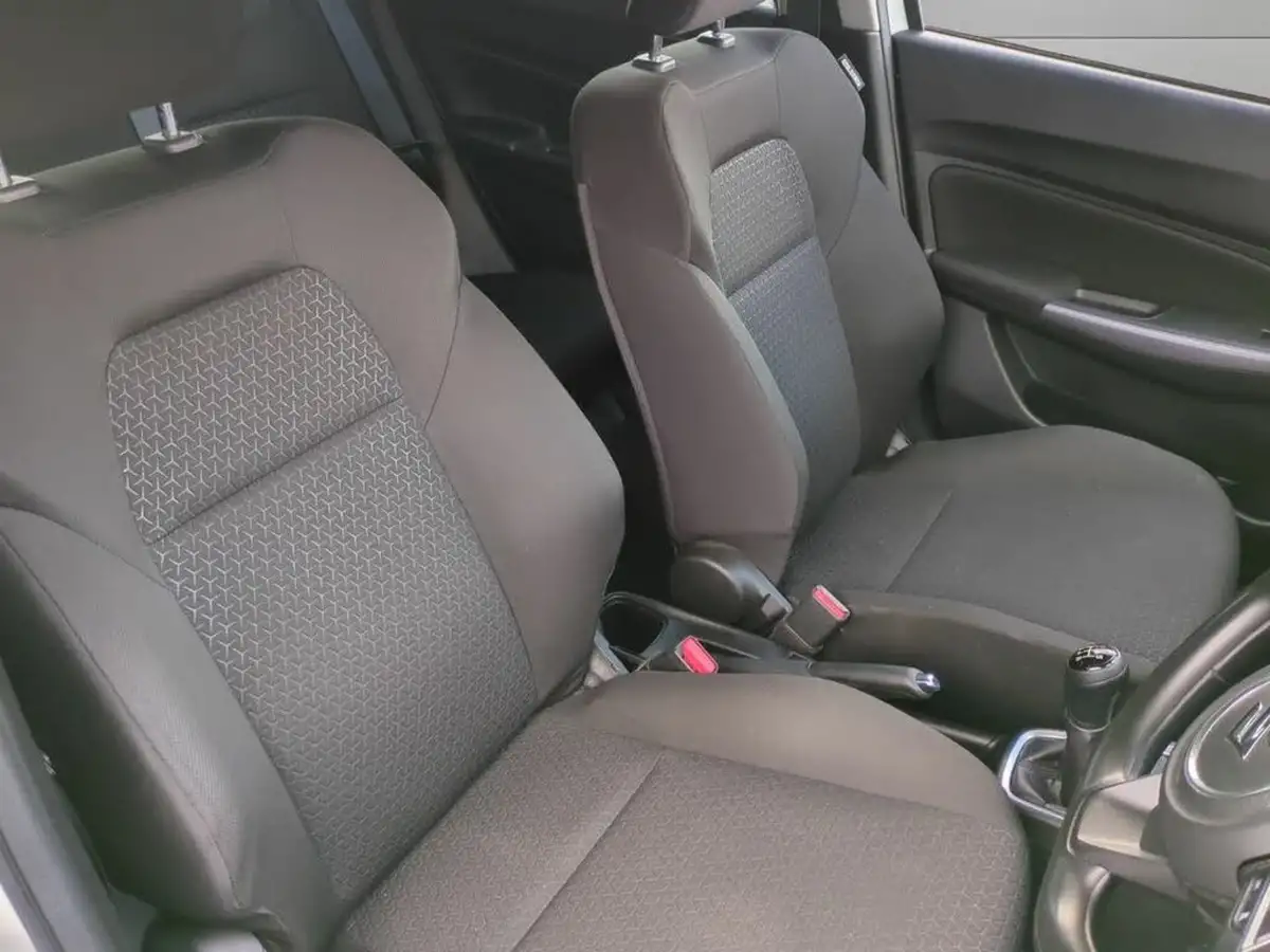 2021-suzuki-swift-12-dualjet-sz5-big-10