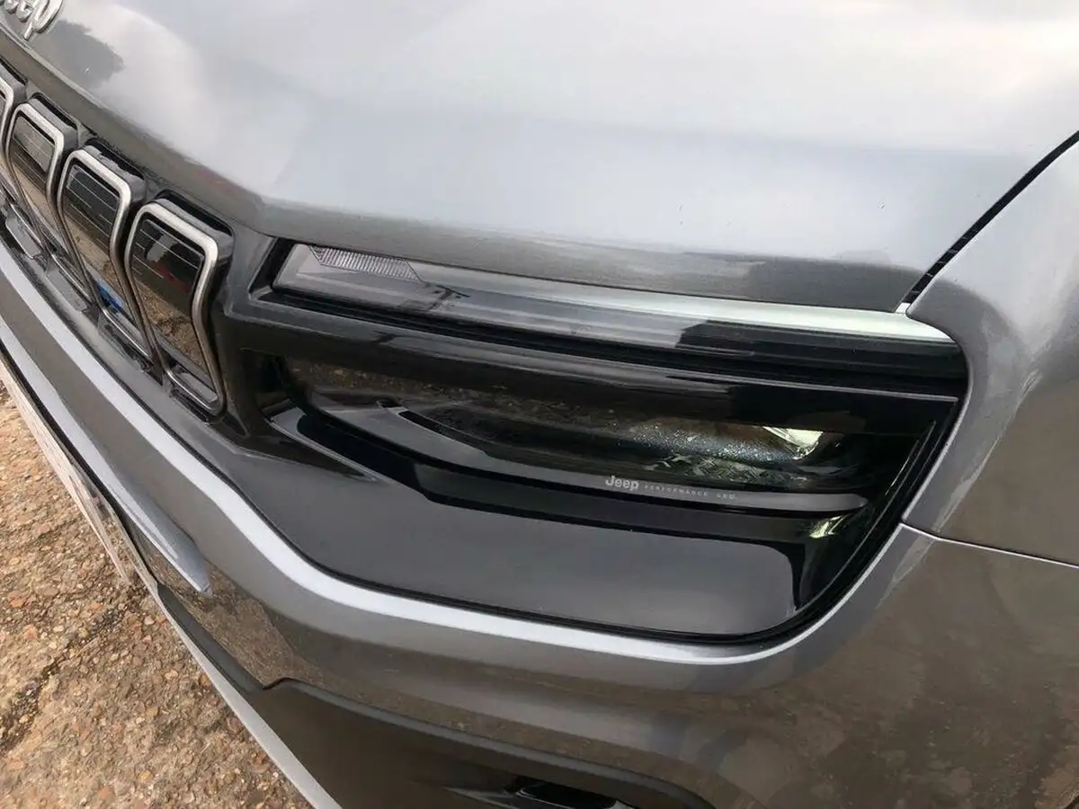 2024-jeep-avenger-e-summit-big-19