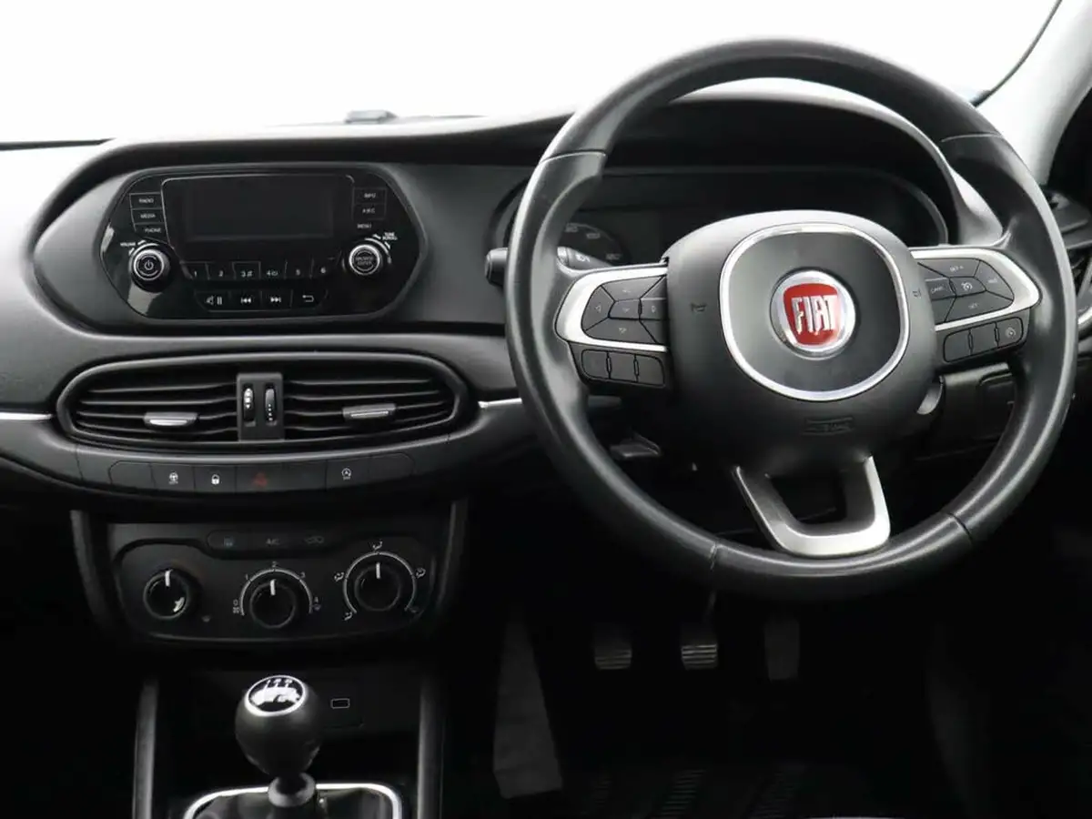 2021-fiat-tipo-14-easy-hatchback-5d-big-13