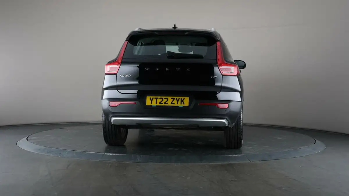 2022-volvo-xc40-15-t3-momentum-big-69