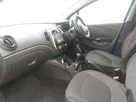 2016-renault-captur-09-dynamique-nav-small-4