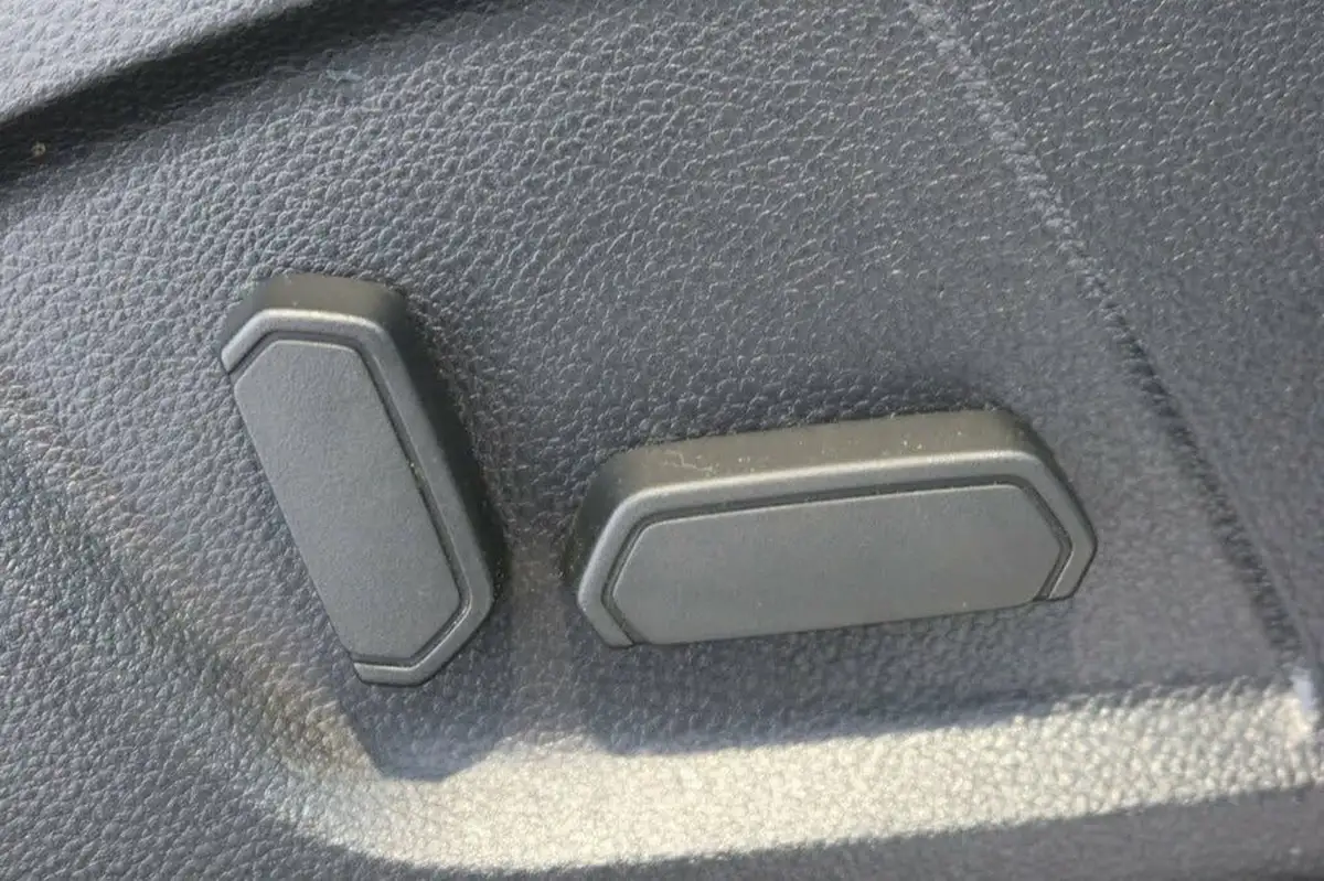 2020-ford-ranger-20-ecoblue-limited-170pseu6dt-auto-big-10