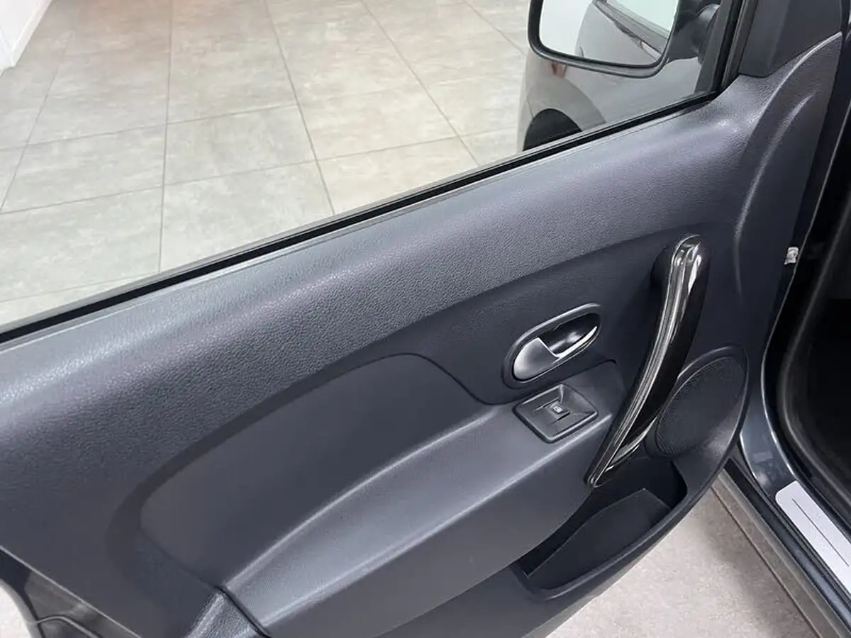 2019-dacia-sandero-10-sce-comfort-big-12